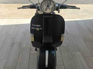VESPA - PX 200 E