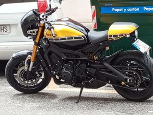 YAMAHA - XSR 900