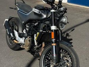 HUSQVARNA - SVARTPILEN 125