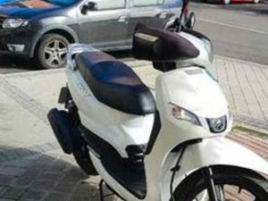 PEUGEOT - PEUGEOT TWEET