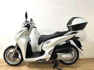 HONDA - SCOOPY SH300I