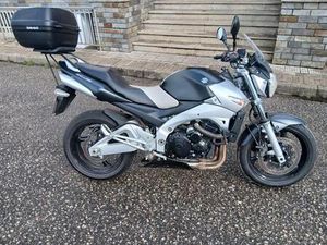 SUZUKI - GSR 600