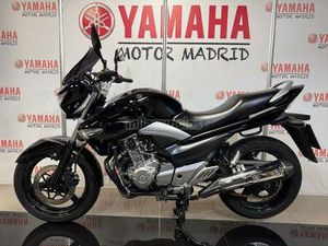 SUZUKI - INAZUMA 250