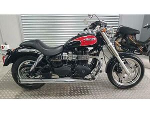 TRIUMPH - SPEEDMASTER 900