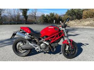 DUCATI - MONSTER 696+