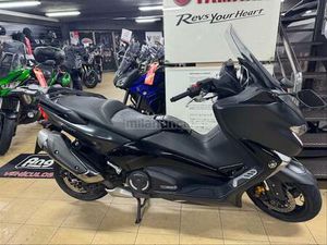 YAMAHA - TMAX