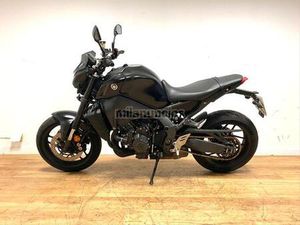 YAMAHA - MT 09