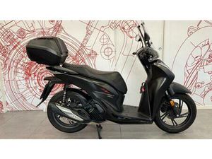 VENDO HONDA SH 150I SPORT (2022 - 23) USATA A MILANO (CODICE 9920037) - MOTO.IT