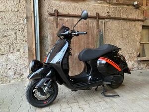 VESPA GTV 300 MIT NUR 930 KM
