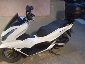 PCX -2024 HONDA -6.500 KMS-125 CC CARCAVELOS E PAREDE