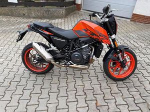 KTM 690 DUKE