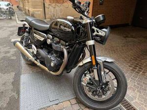 TRIUMPH SPEED TWIN NERO