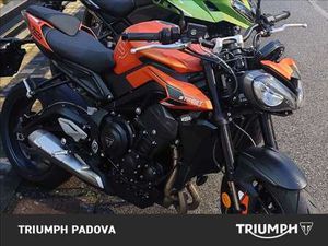 TRIUMPH STREET TRIPLE 765 R DEPOTENZIATA A2 ARANCIONE