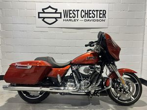 2024 HARLEY-DAVIDSON® STREET GLIDE® WHISKEY FIRE FLHX