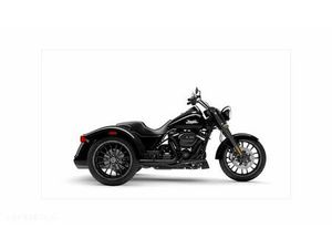 HARLEY-DAVIDSON TRIKE FREEWHEELER