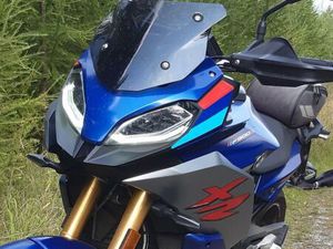 BMW F 900 XR SPORT WERKSTIEFERLEGUNG