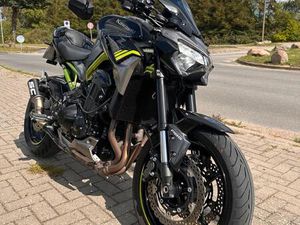 KAWASAKI Z900 PERFORMANCE 2020 / UNFALL- UND UMFALLFREI