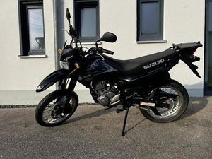SUZUKI DR 125 SM