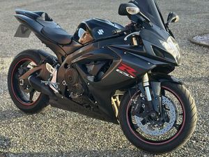 LADNY GSXR K6 600 LUKOWIEC