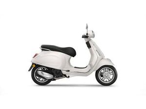 VENDO VESPA PRIMAVERA 125 (2024 - 25) NUOVA A IMPERIA (CODICE 9920035) - MOTO.IT