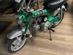 HONDA DAX ST50 G. BJ. 1977. GRÜN-MET. RESTAURIERT