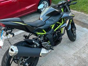 KAWASAKI Z125; EZ 12.2024; GARANTIE BIS 2028; 1160KM; TOP ZUSTAND