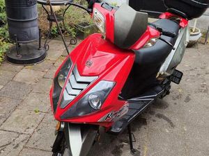 EXPLORER RACE GT50 ROLLER 50 CCM MIT 25ER UND 50ER PAPIEREN