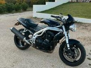 TRIUMPH SPEED TRIPLE