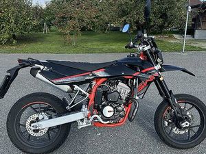 SWM SM 125 R CANTON SOLEURE -