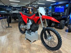 2025 STARK FUTURE VARG MX 1.2 ALPHA 80HP ROUGE