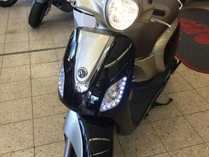SUCHE ROLLER SYM ,HONDA , VESPA ODER PIAGGIO