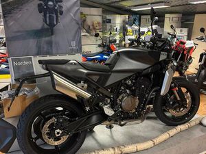 HUSQVARNA SVARTPILEN 801 NEUFAHRZEUG.