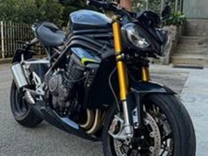 TRIUMPH SPEED TRIPLE 1200 RS