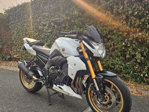 YAMAHA FZ8
