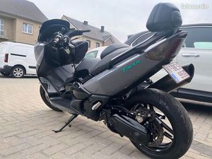 YAMAHA T-MAX 500