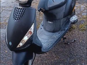 SCOOTER PIAGGIO ZIP 2T