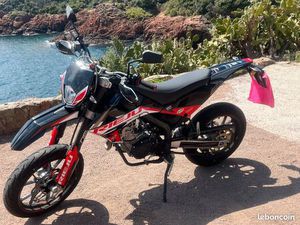 125 SUPER MOTARD RIEJU MARATHON COMME NEUVE