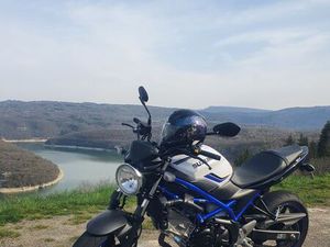 MOTO SUZUKI SV 650U