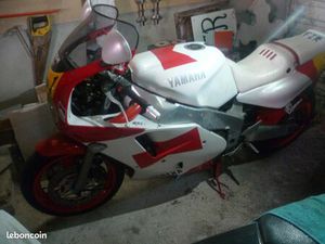 MOTO YAMAHA 1000 FZR