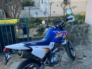 MOTO YAMAHA XT 600 SUPERMOTARD