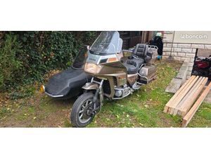 GOLD WING 1200 SIDE CAR