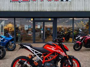 KTM 390 DUKE A2 -2020- -7566KM-