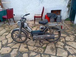 MOBYLETTE 105 PEUGEOT À RESTAURER