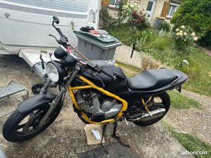 À VENDRE OU ÉCHANGE 600 YAMAHA