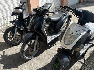 LOT VÉHICULES 50 2 ROUES