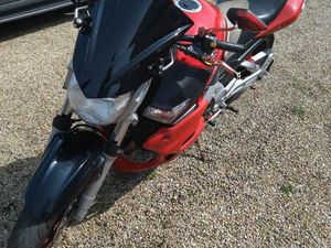 SUZUKI 600 GSR 2000 EUROS