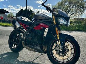 SPEED TRIPLE 1050 R