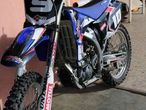 MOTO CROSS YAMAHA 250 YZF