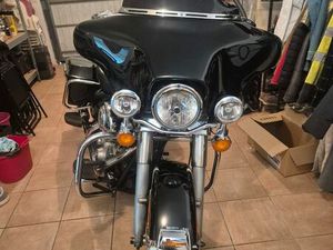 VEND OU ÉCHANGE HARLEYDAVIDSON 1450 CONTRE CORVETTE C3 OU CABRIOLET OU ML
