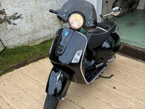 SCOOTER VESPA 300 GTS